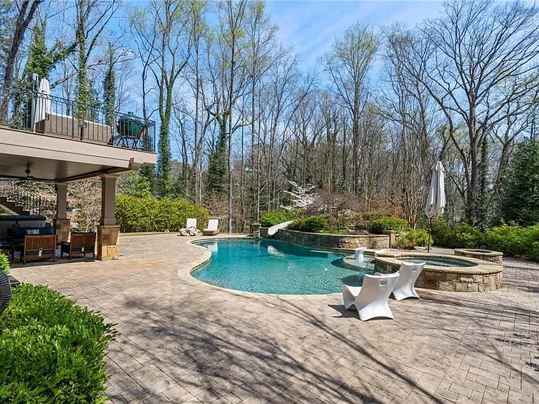 5265 Peachtree Dunwoody Rd — Photo 74