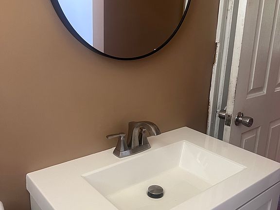 4th image of 4910 Pearson Pl
