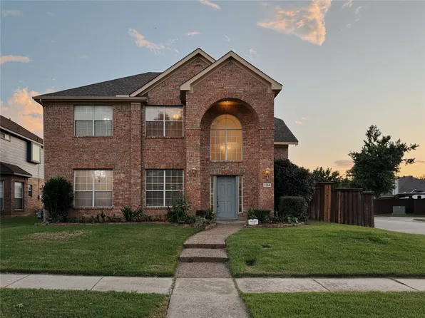 1184 Courtney Ln, Lewisville, TX 75077