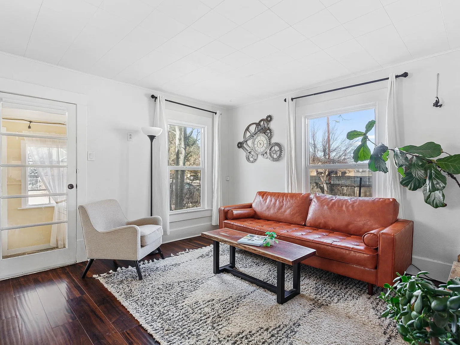 3 bed, 1200 sqft, $3,000 — Photo 3