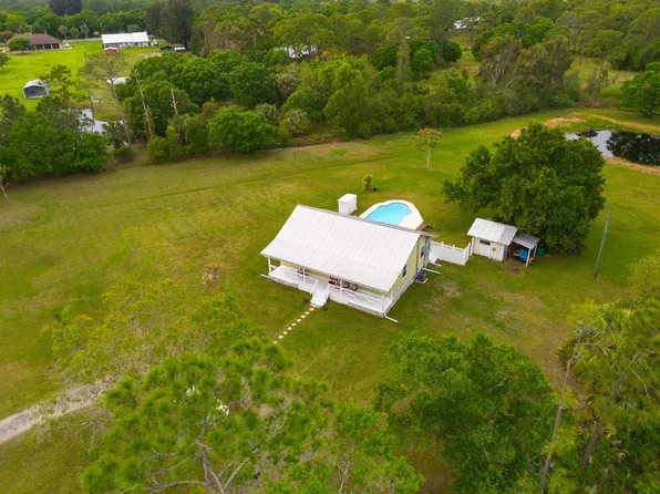 2775 Twin Oaks Trail, Fort Pierce, FL 34945