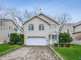 69A 5th St, Cresskill, NJ 07626