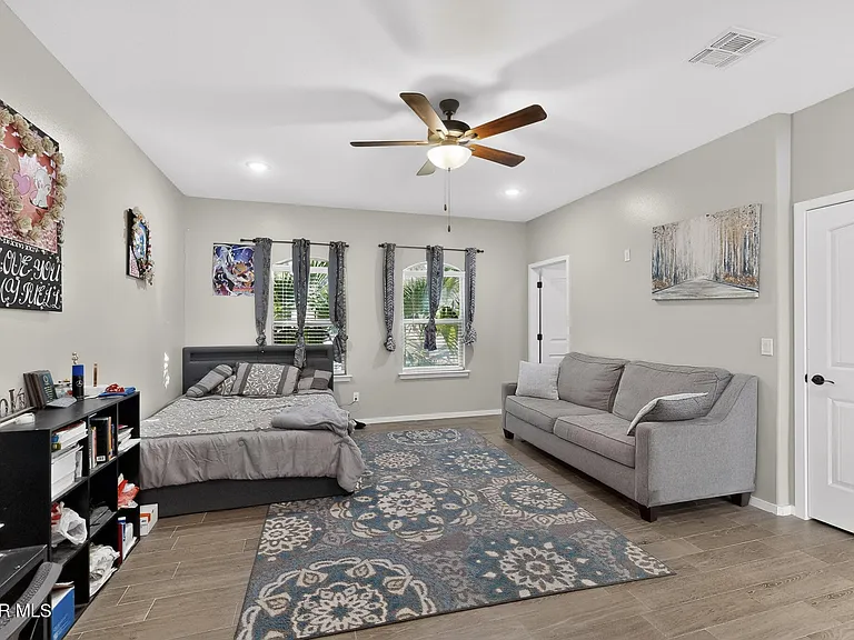 14717 Charles Foster Ave — Photo 5