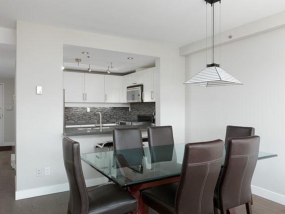 3rd image of 1008 Beach Ave #503