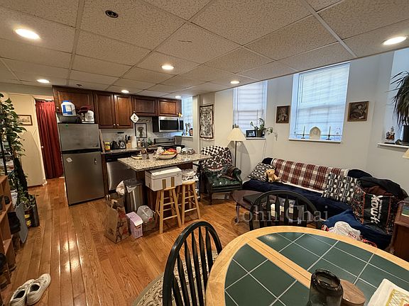2nd image of 10 Orkney Rd #D