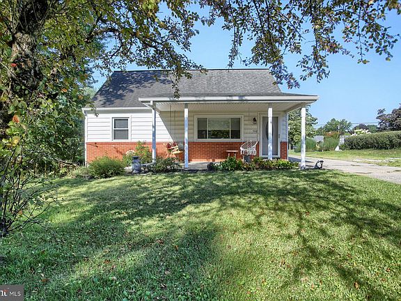 3rd image of 506 Mount Allen Dr