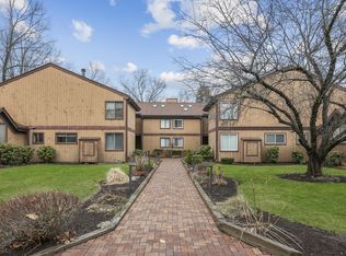 26 Hearthstone Dr #26, Brookfield, CT 06804