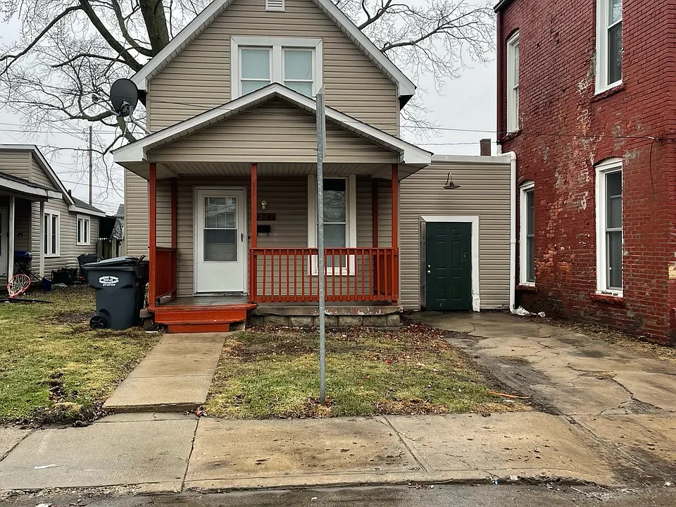 1311 Fletcher St