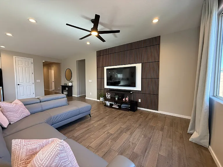 11037 W Hadley St — Photo 25