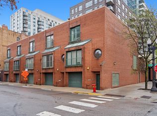 171 W Goethe St, Chicago, IL 60610