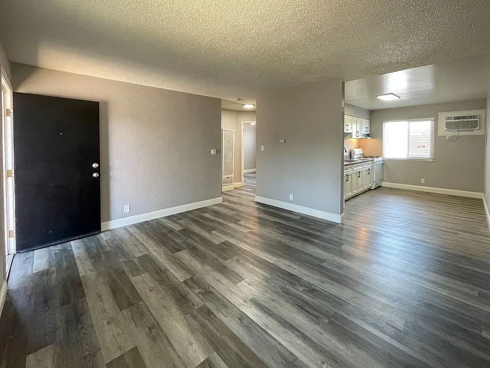 Oak Ridge Apartments