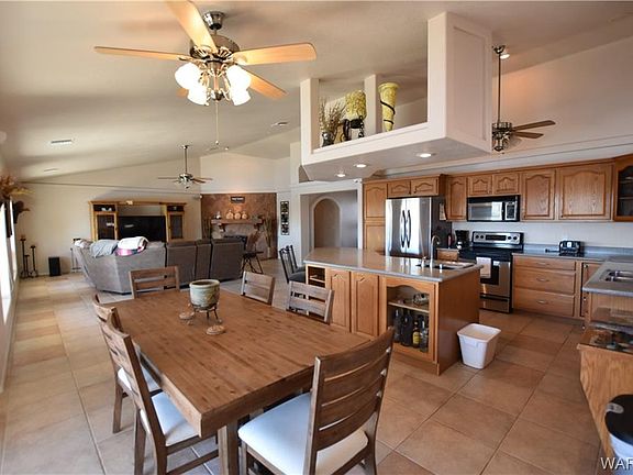3rd image of 2064 E Lago Grande Cir