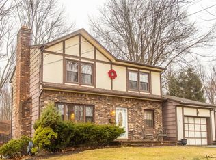 070 Intervale Rd, Mountain Lakes, NJ 07046