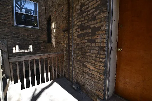 923 Waveland #D3 — Photo 17