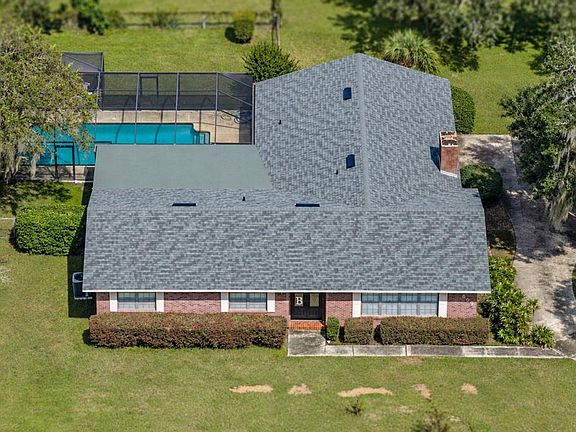 2nd image of 609 W PIPKIN ROAD