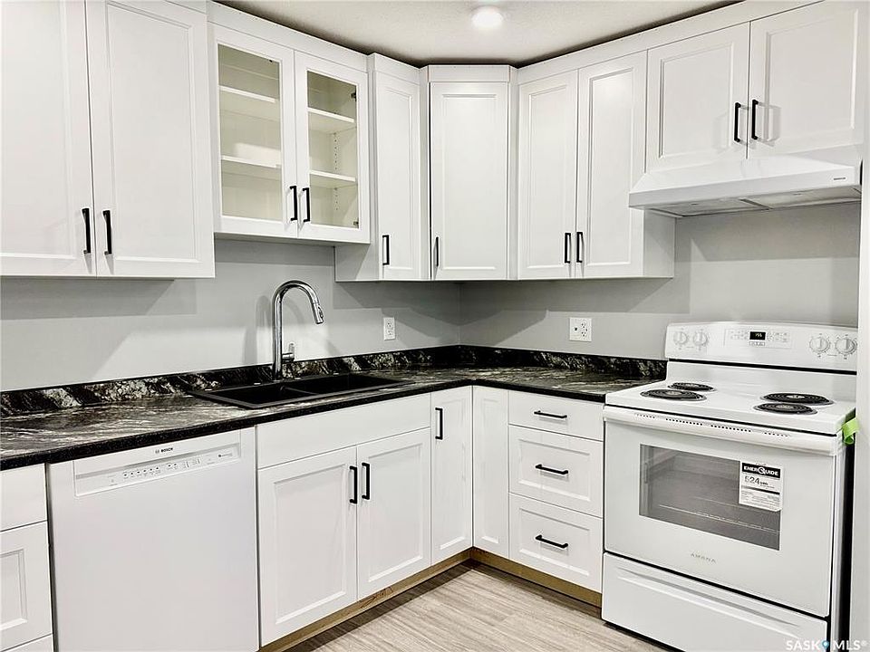 1st image of 607 10th St #104