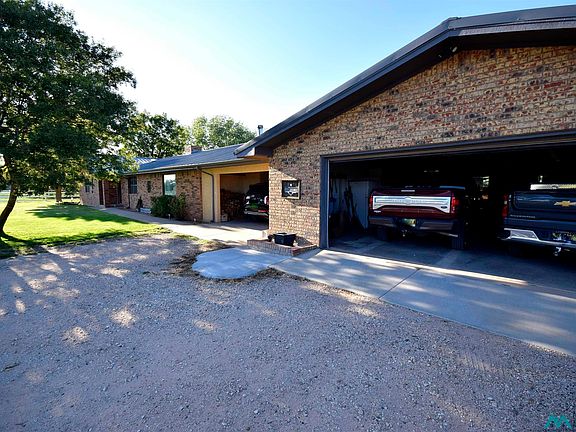 3rd image of 1676 S Roosevelt Rd #4