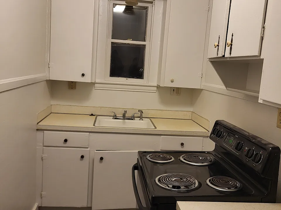 1671 Broadway #2