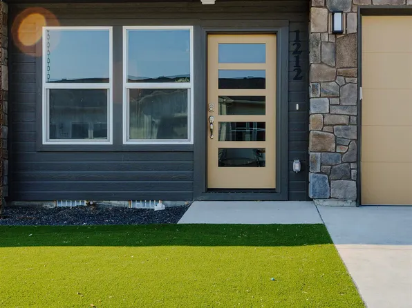 1212 Phillips Cir, Ontario, OR 97914