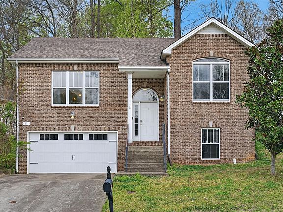 3rd image of 631 Hidden Valley Dr