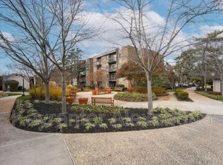 60 S Van Dorn St APT 518, Alexandria, VA 22304