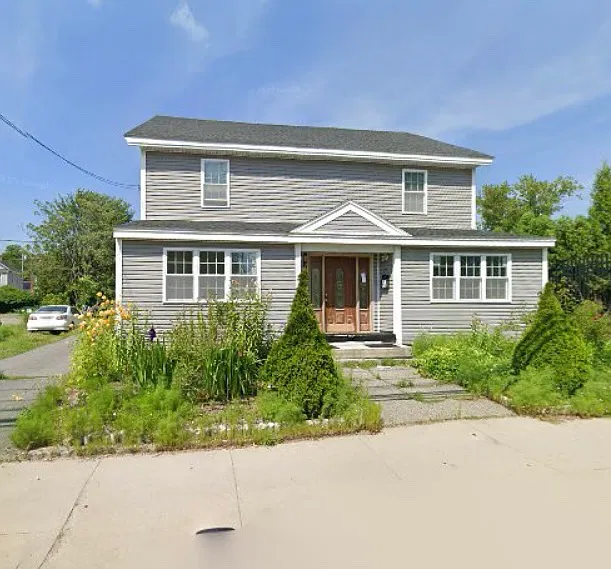 7 bed, 3000 sqft, $4,500 — Photo 2