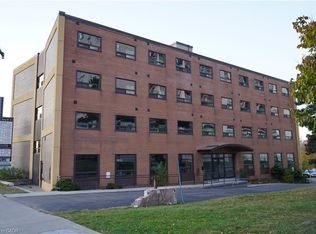 824 King St W, Kitchener, ON