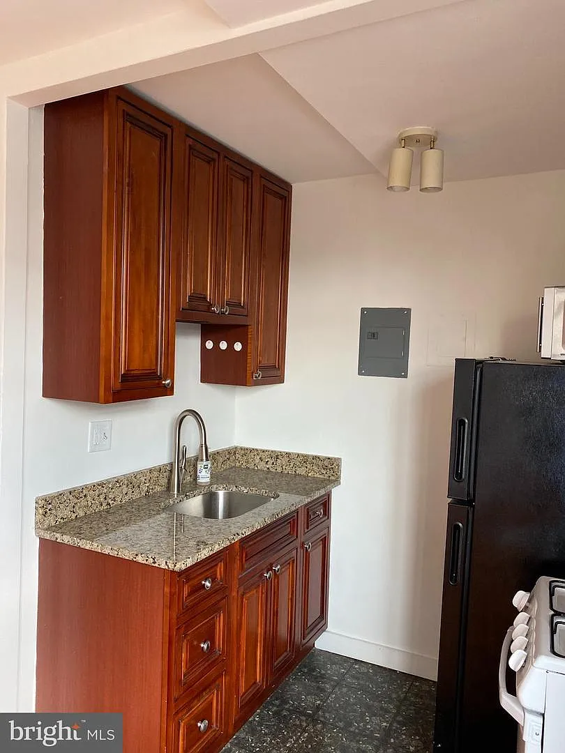 Studio, 1.0 bath, 475 sqft, $1,850 — Photo 4