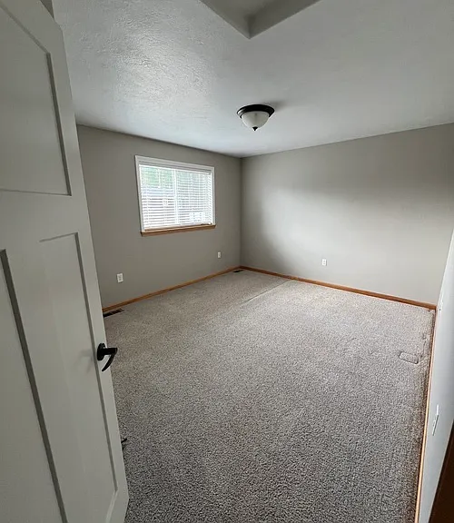 Upstairs Bed 1 - 15' x 12'