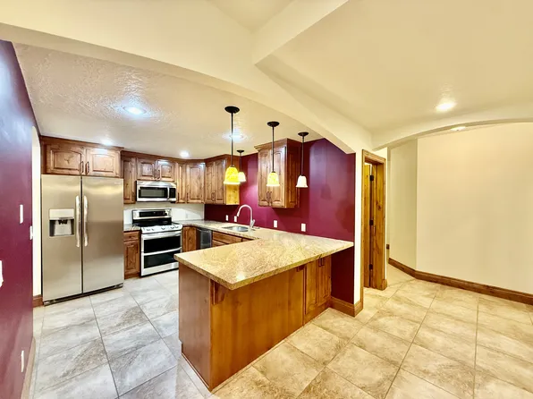 6819 S Greenfield Way, Cottonwood Heights, UT 84121