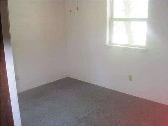 5th image of 3301 108th Ave NE