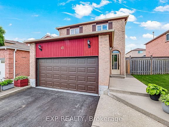 3rd image of 45 Sandmere Ave