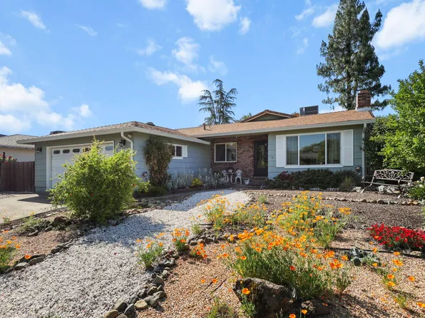 2099 Roxford Ct, Redding, CA 96001