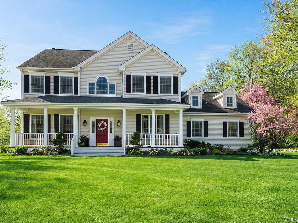 1st image of 2 Bassett Court