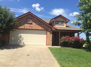 1000 Dawn Ct, Granbury, TX 76048