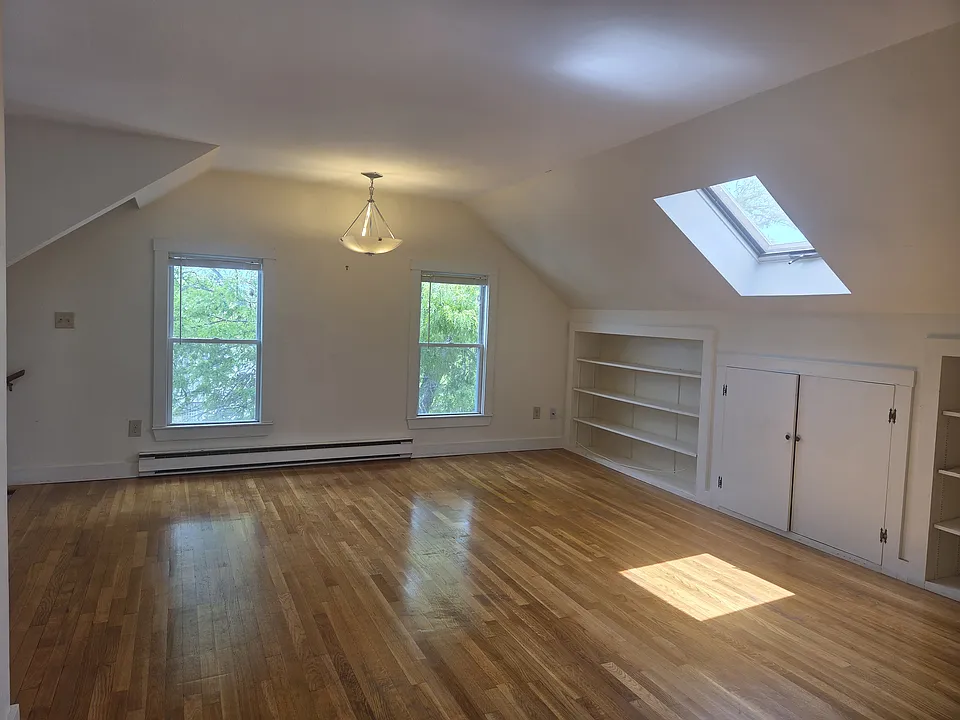 14 Hawkes St #3