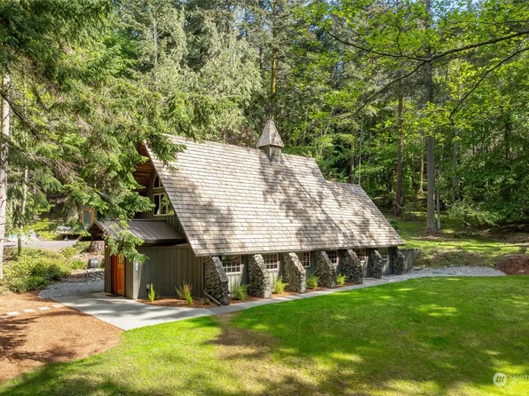 399 Shoreland Drive, Lopez Island, WA 98261