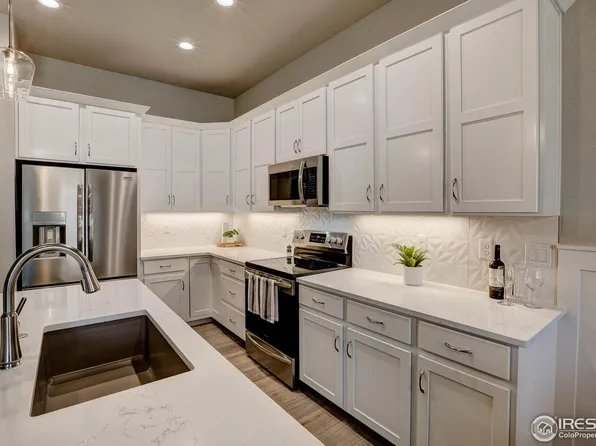 188 High Point Dr, Longmont, CO 80504