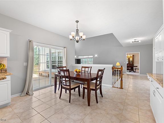 4th image of 36300 Spicebush Ln