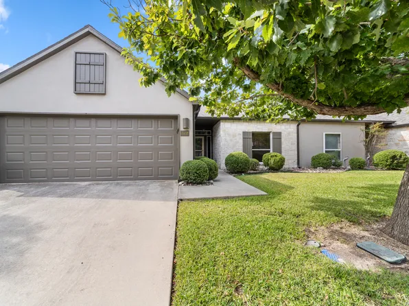 1012 EDINBURGH DR #1012, Kerrville, TX 78028