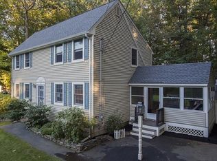 27 Red Oak Acres St, Merrimac, MA 01860