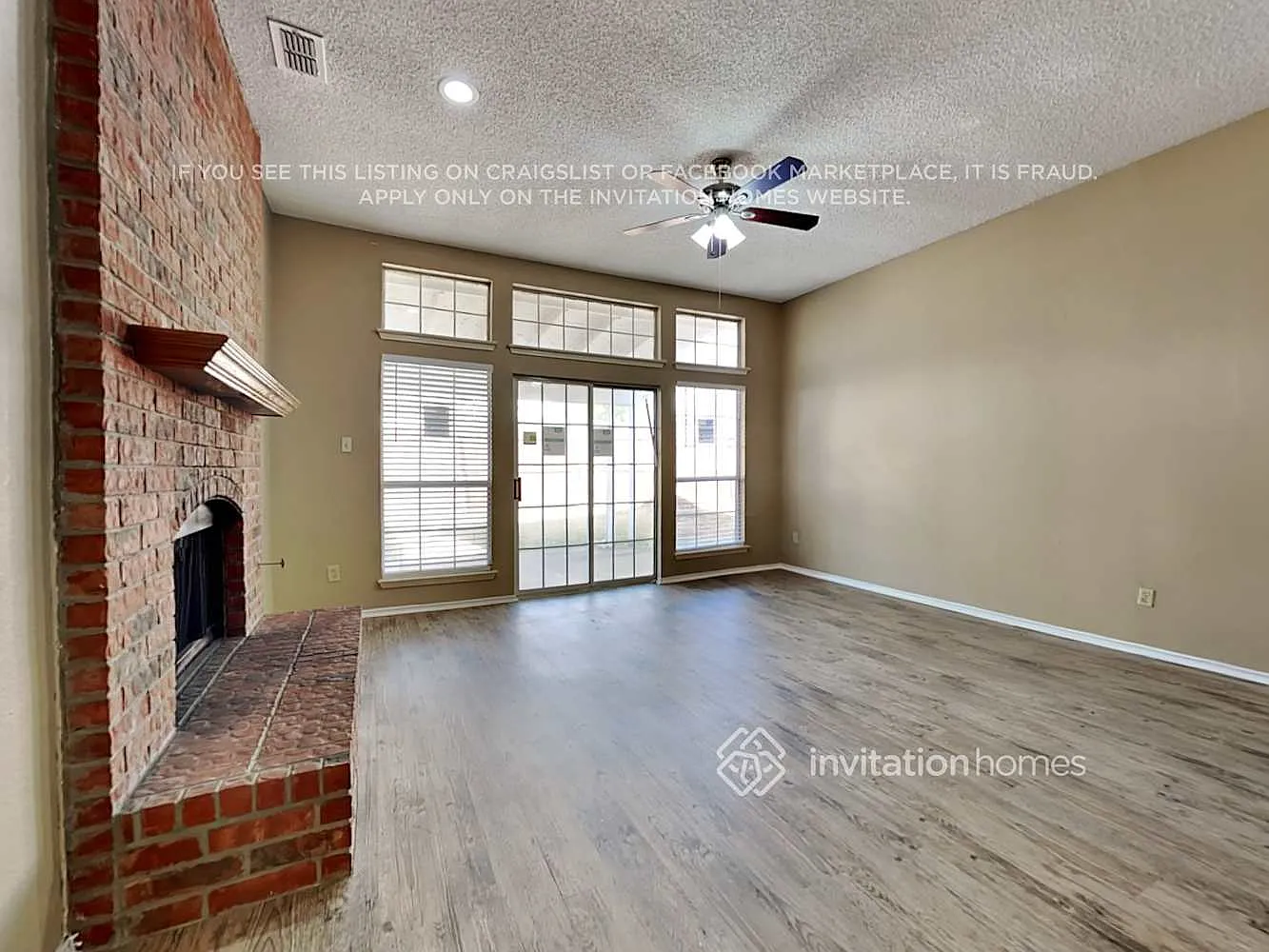 2060 Camelot Dr Lewisville, TX 75067 — Photo 3