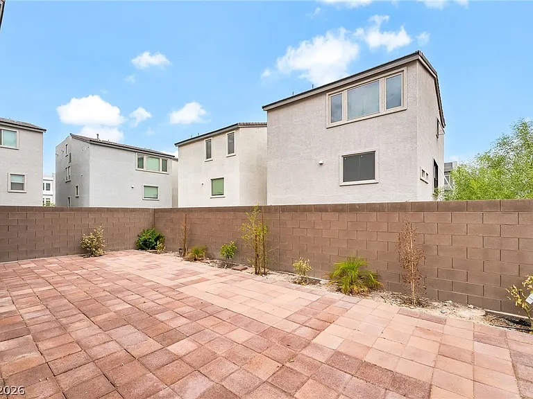7754 Misty Oaks Ave — Photo 25