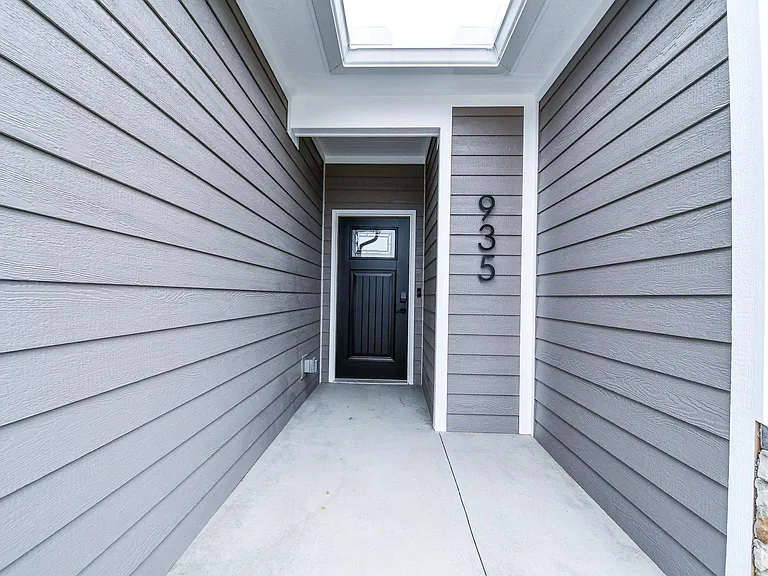 Rosenthal Dr — Photo 39