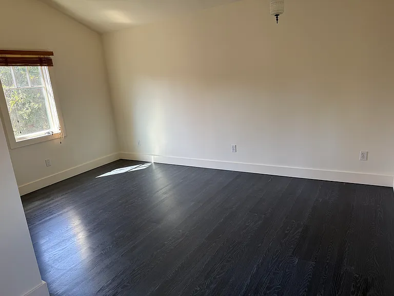 2046 Cerro Gordo St — Photo 10