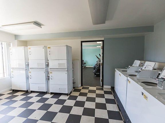 5th image of 6835 Laurel Canyon Blvd #0