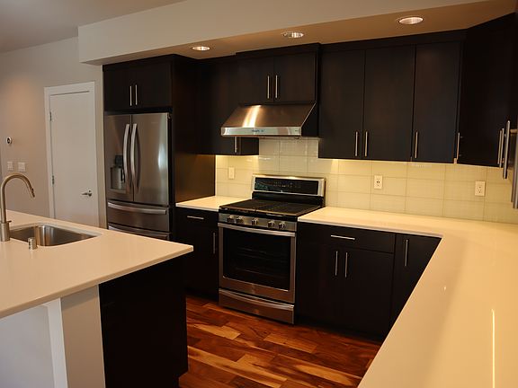 5th image of 4553 26th Ave SW