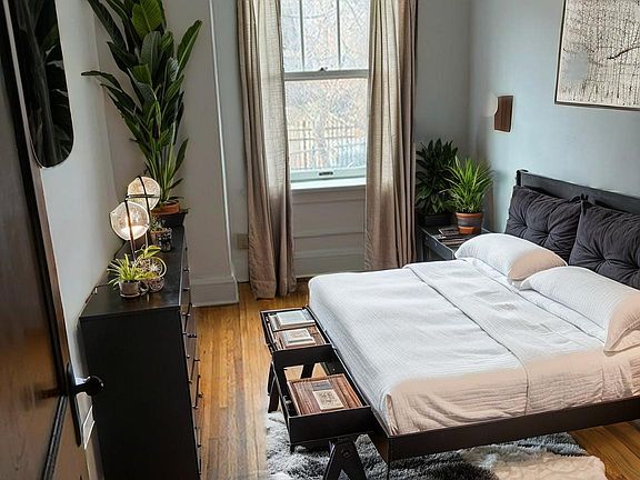 3rd image of 516 University Ave SE APT 104