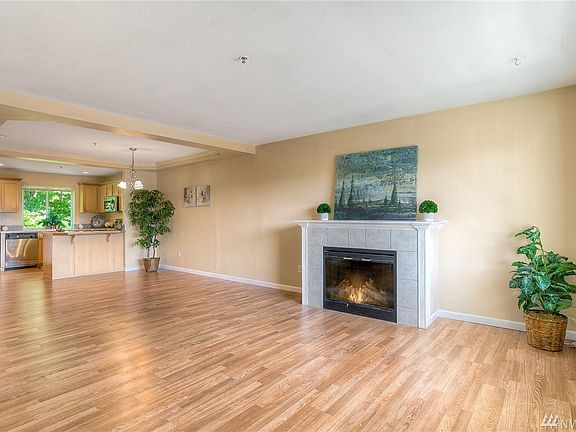 3rd image of 1814 I St NE APT 206