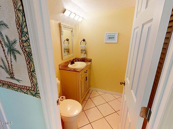 3rd image of 141 Seaport Blvd #19
